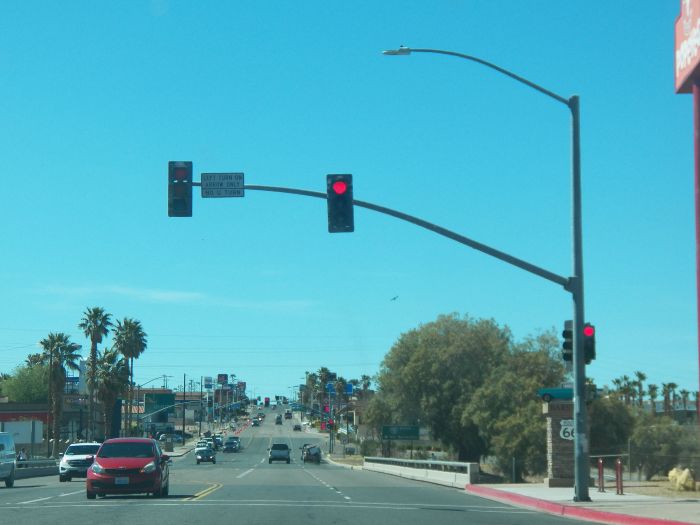 Barstow Traffic setup.
I guess nothing too special.. But here is a traffic signal in Barstow, California, with an LED fixture that I dunno yet (Not very familliar with LED lights just yet so I know no models. xD)
