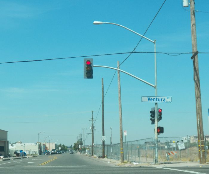 Double Guy wire setup in Fresno.
Taken close to downtown Fresno, Calfornia, old post it seems, newer HPS light though, Fresno seemed to be a little run down, not as much LED as other towns in California.
