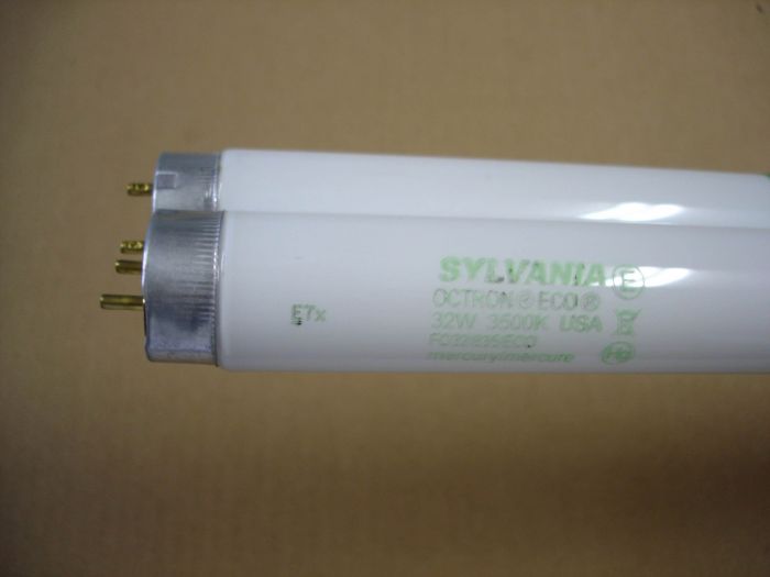 Sylvania F32T8
Here's a pair of Sylvania F32T8 Octron ECO 3500K neutral white fluorescent lamps with 800 series phosphors.

Made in: USA

Manufactured: Circa 2017

Lamp life: 30,000 hours

Lumens: 2802

CRI: 85

