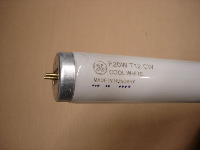 GE F20WT12
A GE F20T12 cool white fluorescent lamp.

Made in: Hungary

Lumens: 1150

Lamp life: 9000 hours

Colour temperature: 4100K
