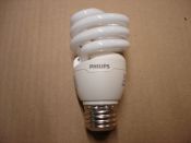 DSC08837_Philips_13W_Mini_Twister_Daylight_CFL.JPG