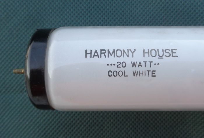 Harmony House Blackender
Got this from my brother a few years ago.
Keywords: Lamps fluorescent tubes