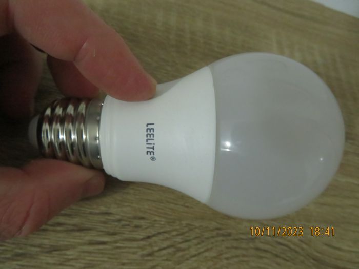 Video of the Leelite 3-way A60 LED lamp in action
[url]https://www.youtube.com/watch?v=4cIjUB835po[/url]
