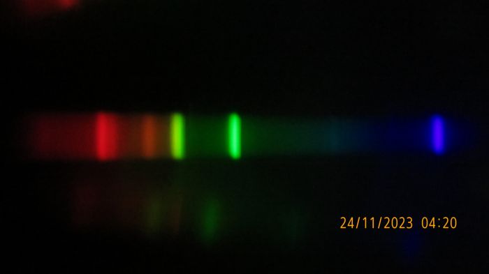 The spectrum of my Philips ML 160W SBMV lamp
You can see the mercury lines and the /DX phosphor lines and the filament continuous radiation.
