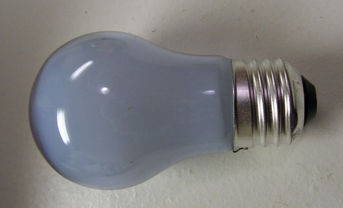 GE Reveal appliance A15
Modified spectrum incandescent. I had this in my old refrigerator hoping to make it look less yellow inside. The coating brings out the red tones and decreases the yellows. 2850K color temperature.

