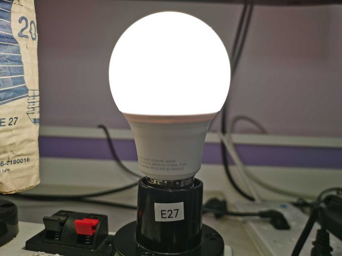 IKEA bulb[4000kelvin]
中文：点亮图片
English: Lighting up picture
