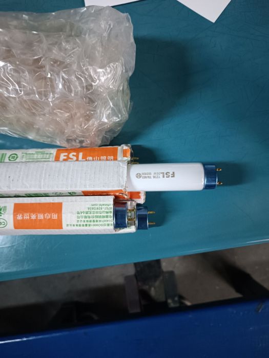 [Reprinted]Rare FSL T8 36W/865 fluorescent tube
中文：转载自好友，非常罕见，现已停产，是真三基色灯管
English:Reprinted from friend, very rare, has been discontinued, is a true three-color lamp tube
