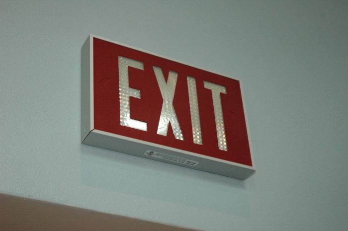 Radioactive self-luminous Tritium exit sign
Spotted at the Museum of Natural History in Raleigh, NC. Expires May 2026.
