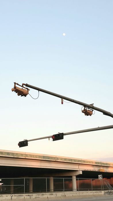 New vs. old traffic lights 
Picture taken yesterday.

At a major intersection of I45.
Keywords: Traffic_Lights