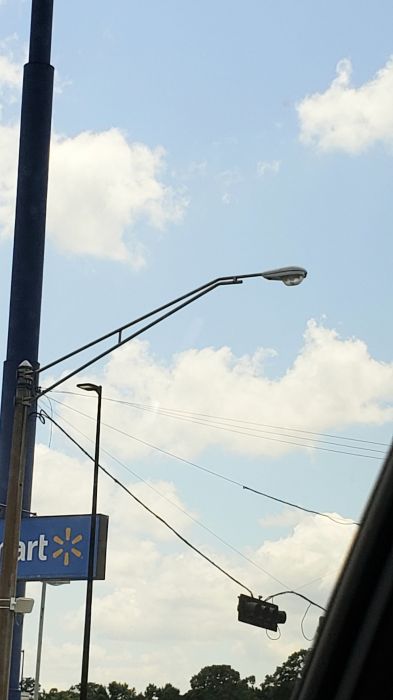 AEL 125 250w HPS streetlight
Picture taken on July 7, 2019.

At a intersection.
Keywords: American_Streetlights