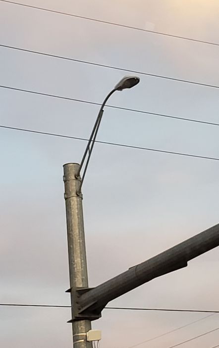 Cooper OVW 250w HPS streetlight (GONE)
Picture taken on Nov 06, 2019

At a intersection, probably one of the last ones on FM 2920.
Keywords: American_Streetlights