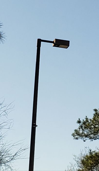 GE DecaShield 250w HPS streetlight 
At a nearby intersection.
Keywords: American_Streetlights