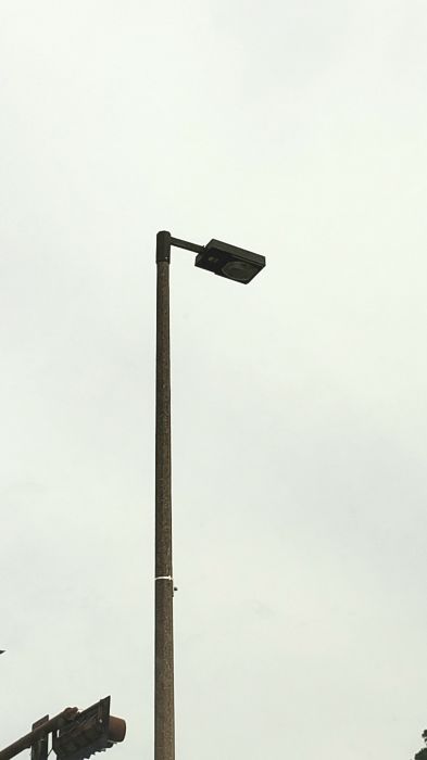 AEL Luxmaster 153 400w HPS streetlight
At an intersection.
Keywords: American_Streetlights