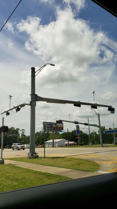 Typical TXDOT traffic signal intersection setup
Here is a typical TXDOT intersection setup.
Keywords: Traffic_Lights