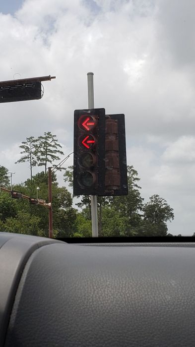 Chapel Hill/Peek left turn traffic signal
At an intersection.
Keywords: Traffic_Lights