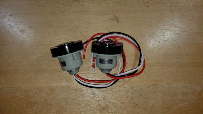 Pair of uxcell (LongJoin) twist lock photocontrol receptacles
I'm probably gonna use this on my photocontrolled outlet with disconnect switch to take out that Tork swivel mount photocontrol. And they do have 14awg wires coming out.
Keywords: Gear