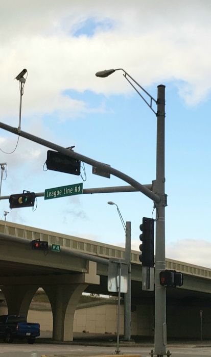 Cooper OVW 250w HPS streetlights
At an intersection.
Keywords: American_Streetlights