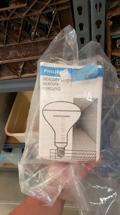 1995 Philips 175w mercury vapor flood bulb
They have a few of these at this other ReStore, for $10.
Keywords: Lamps