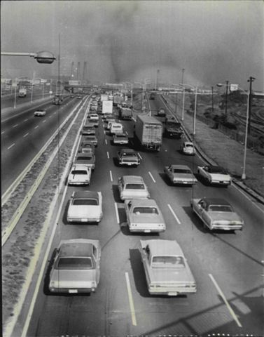 OLD pic of I-93 in Boston
This shows the same ramp (on the right) where two OV-20s still stand today. All the others shown here were taken down in the 80s due to a widening project. Today they have aluminum light poles, some of them 50' tall, with mostly AE/ITT Series 25 FCOs. Thanks to Joe Maurath for this pic!
Keywords: American_Streetlights
