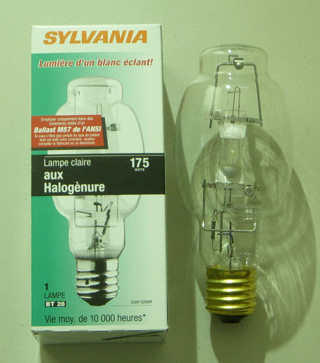 New 175w sylvania MH lamp.
Got this today. Nice lamp.

Oops... x.x I left the box on the french side.. No biggie though.
Keywords: Lamps