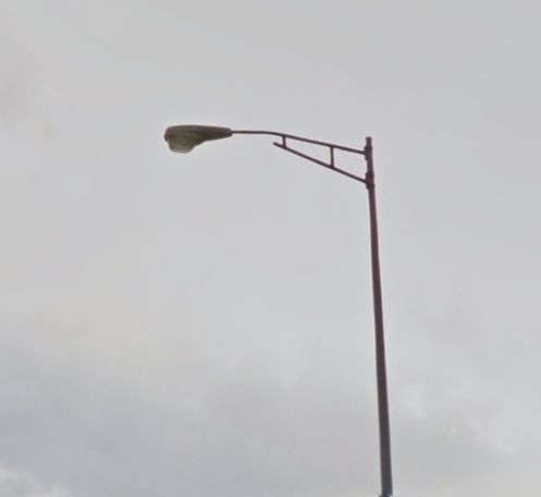 Model 327 on MTO Truss Arm
This small MTO highway in Windsor Ontario uses the same fixtures as Toronto has, except they used model 327's instead of Model 25's 
Keywords: American_Streetlights