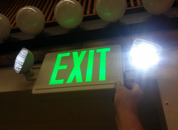LED Exit Emergency
Testing this Latonia
Keywords: Indoor_Fixtures