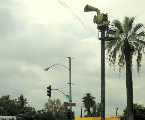 Double Guy Traffic Light
Old Double guys on a marblelite pole. And a gasoline powered siren
Keywords: Traffic_Lights