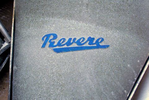 Revere Logo
Molded in to bottom part, highlighted with a blue marker
Keywords: American_Streetlights