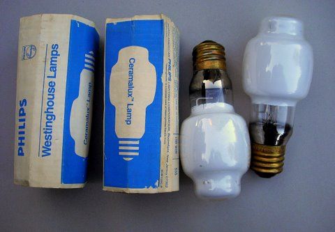 50w HPS
I got these at a swapmeet / fleamarket in the mid 80s for 50c each. Date code - F4
Keywords: Lamps