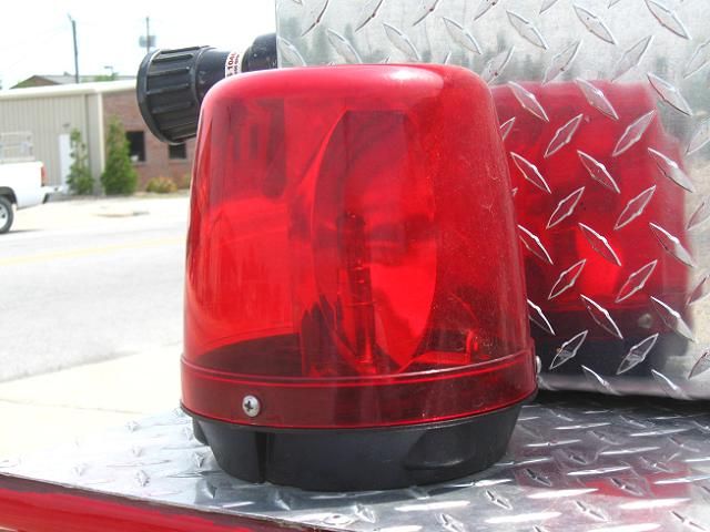 Code 3 550 Series Model 550SR (Red)
Red beacon on the back of a fire truck.
Keywords: Misc_Fixtures
