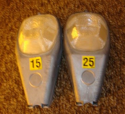 Comparing My Two OVZs
Okay Ian here are your pictures, this shows the outside of the fixtures, the one on the right is from 2002 and the one on the left is from 2003, nothing is different from the outside other than the NEMA labels.
Keywords: American_Streetlights