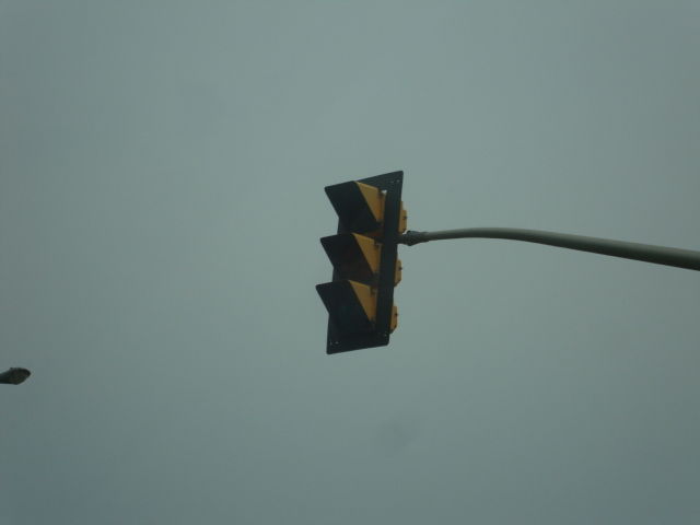 3M Programmable Signal
Not too common here but we do have them at some intersections, for some reason they have black backplates instead of the standard yellow here.
Keywords: Traffic_Lights