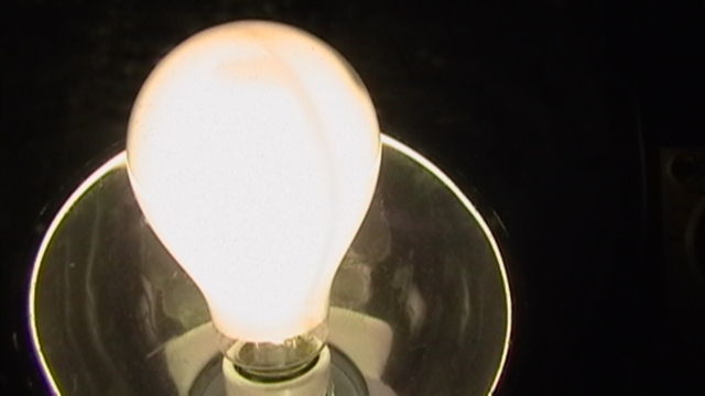 75/80w Mercury Vapor
A23 shaped mercury vapor lamp, running off custom ballast
Keywords: Lit_Lighting