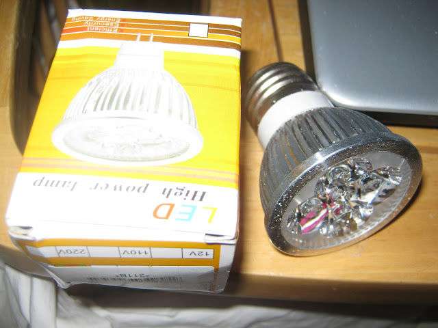 cool white led flood light bulb
got it off ebay
Keywords: Lamps
