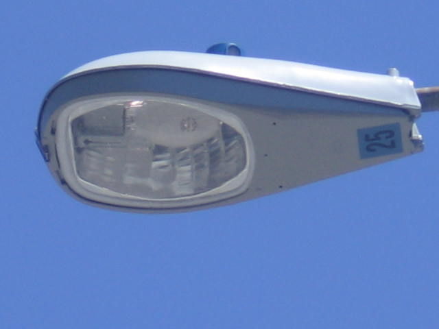 2007 General Electric M250R2 Full Cutoff MV
From Readville, Boston, MA
Keywords: American_Streetlights