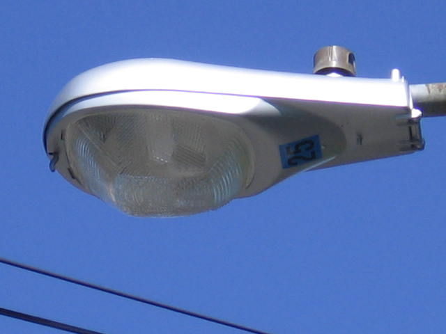 2003 American Electric Model 115 (MV)
From Hyde Park, Boston, MA- This street light no longer exists. This was replaced by a BetaLED Type 3 STR-LWY-1S-HT.
Keywords: American_Streetlights