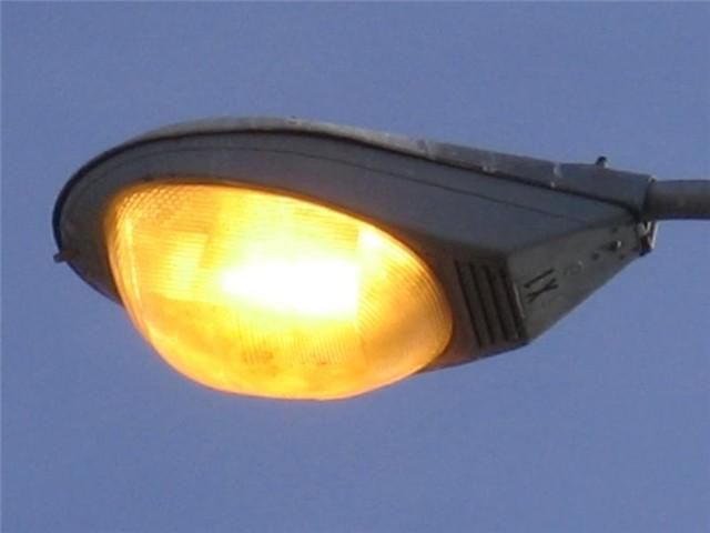 General Electric M1000 HPS Dayburner
From Roslindale, Boston, MA
Keywords: American_Streetlights