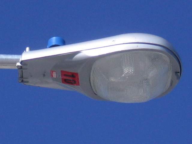 2003 American Electric Model 115 (MH)
From Hyde Park, Boston, MA - This street light no longer exists. This was replaced by a Beta LED Type 3 STR-LWY-1S-HT.
Keywords: American_Streetlights