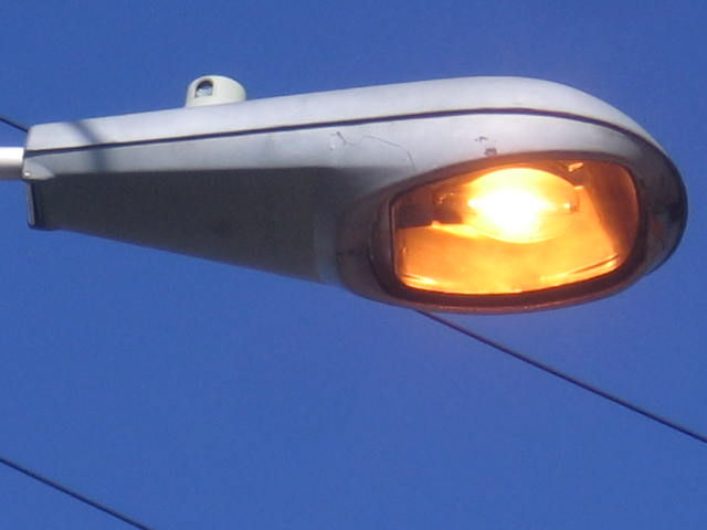 Westinghouse OV15 Silverliner Dayburner (w/ plastic lens missing)
From Norwood, MA
Keywords: American_Streetlights