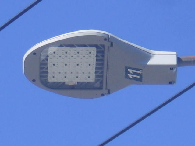 Philips Hadco RX1
From Dorchester, Boston, MA - Replaced all the Mercury Vapor luminaires on Adams Street
Keywords: American_Streetlights