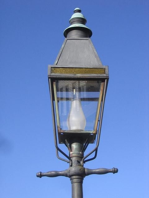 Lamp Post
From Quincy, MA
Keywords: American_Streetlights