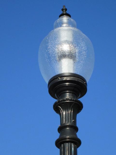 Lamp Post
From Boston, MA
Keywords: American_Streetlights
