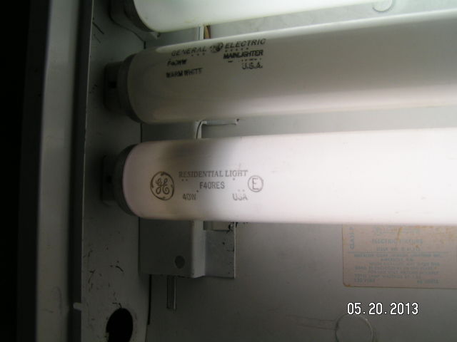 GE Residential Light
Near EOL, found along with the Mainlighters and SPX35 F32T8s.
Keywords: Lit_Lighting