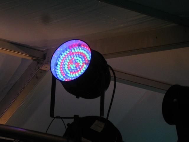 RGB LED Light Fixture
I dunno who made this thing but it look really cool! Doesn't shift colors.
Keywords: Indoor_Fixtures