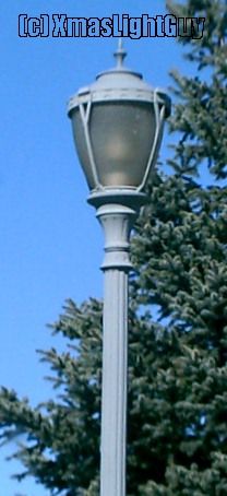 Streetlight #060 - Lantern-looking 
Streetlight .. Designed to give an old-style lantern look

Location:
Platte Canyon & ??, Arapahoe County, CO
Keywords: American_Streetlights