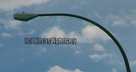 StreetLight #224
I see some of these around, randomly mixed with other types.
Can't remember the make/model at the moment...
(image isn't great as it was taken from a moving car)


Location:
Near Mineral Ave & Platte River,  CO
Keywords: American_Streetlights