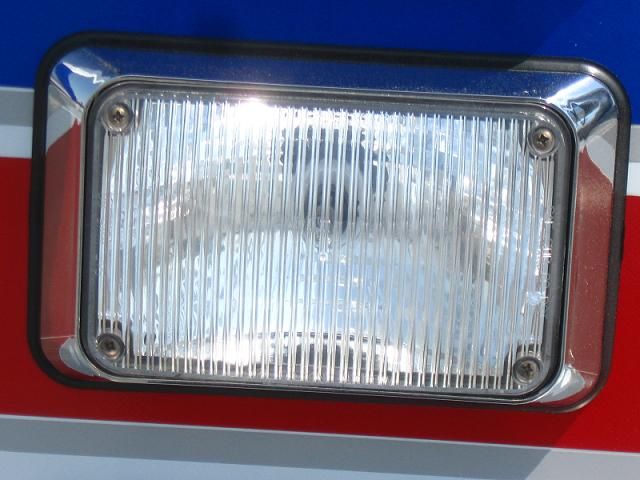 Whelen 600 Series 60J000CR (White) Halogen
Used as the back up light on the ambulance.
Keywords: Misc_Fixtures