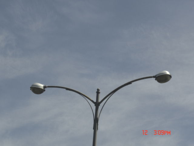 Double Pole with Form 400's
in a Parking Lot.
Keywords: American_Streetlights