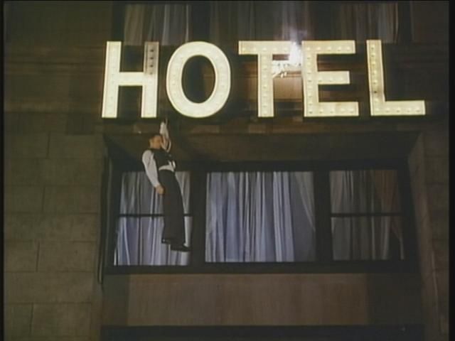 Incandescent 'Hotel' Sign Light
Time index: 31:33
Keywords: Lights_Camera_Action