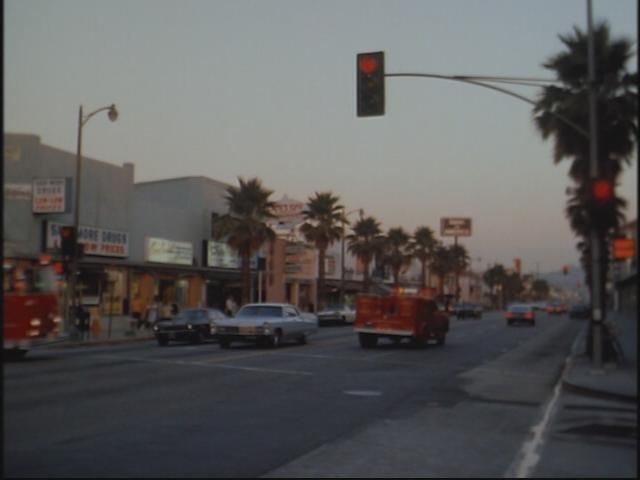 Los Angeles Traffic Light
Helpful (#2.12)

Time index: 35:57
Keywords: Lights_Camera_Action